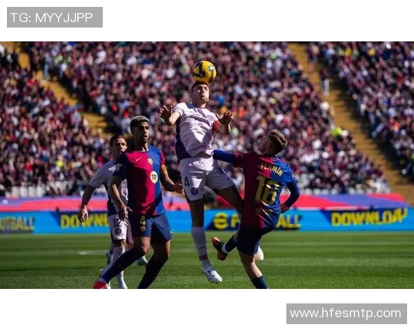 欧联杯经典对决AC米兰惊险逆转巴萨乌龙球引爆全场激情时刻 欧联杯经典对决AC米兰惊险逆转巴萨乌龙球引爆全场激情时刻